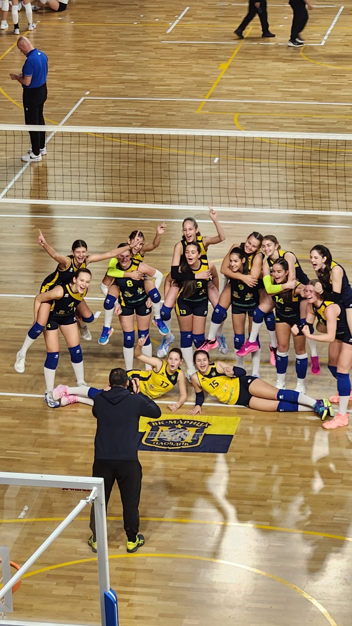 Ali Peçen Voleybol Bulgaristan'da Turnuvada.